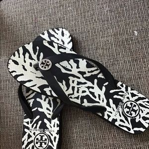 Tory Burch Black and White flip-flops